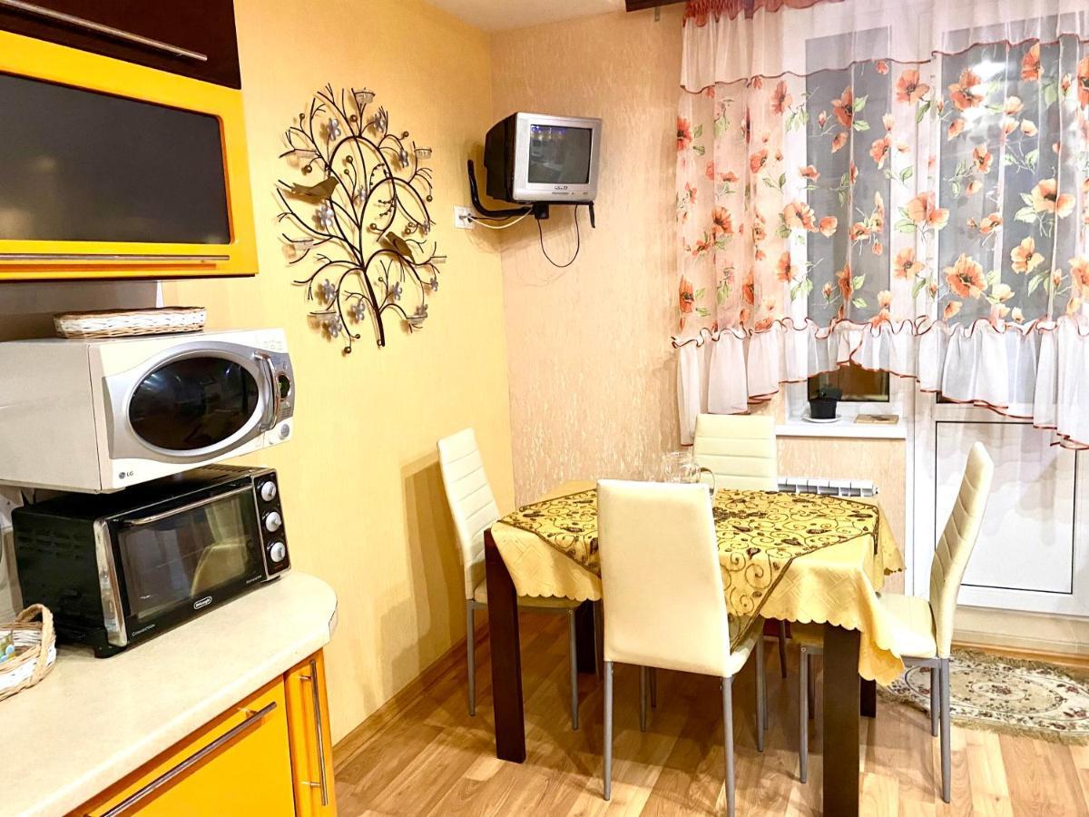 Family Apartment Poltava Buitenkant foto